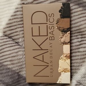 Urban Decay Naked Basics Eyeshadow Palette              NEW IN BOX